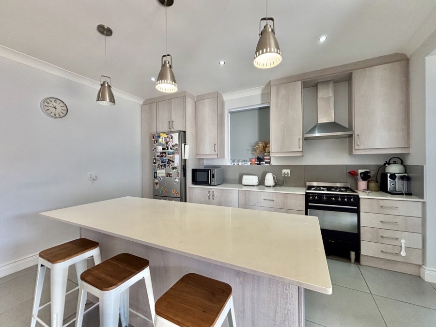 To Let 3 Bedroom Property for Rent in Vierlanden Western Cape